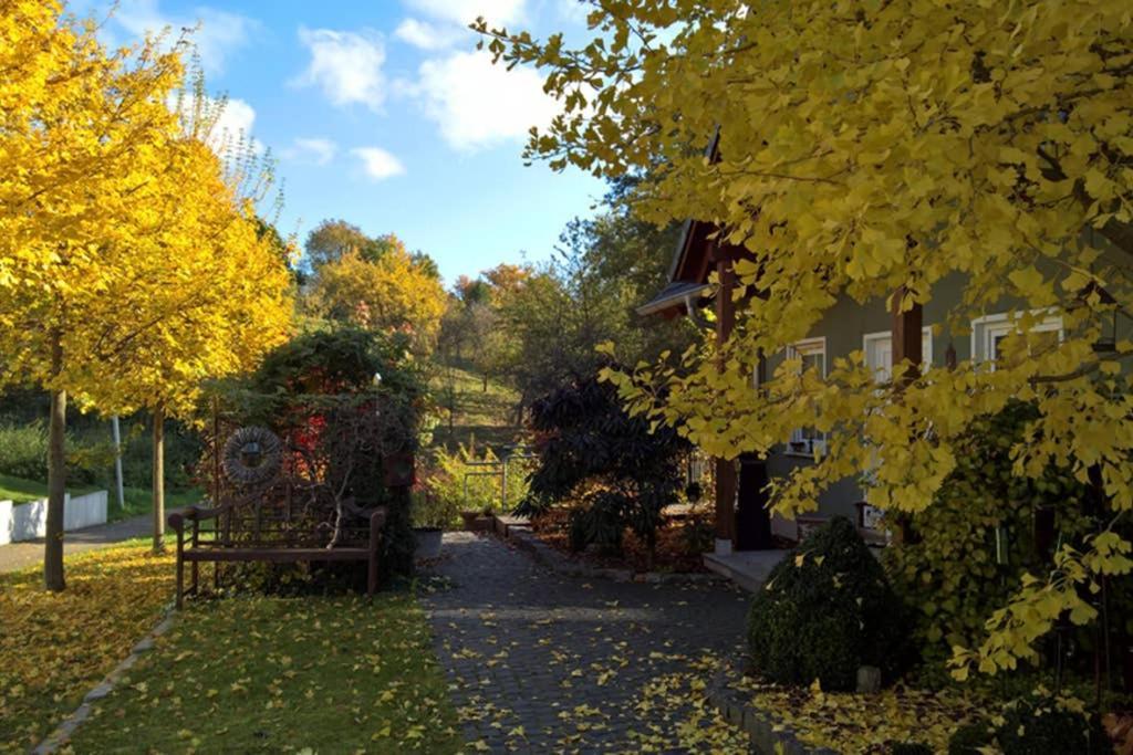 Entspannen Im Grunen, Ferienwohnung Mit Eigenem Garten Keilberg Exterior photo